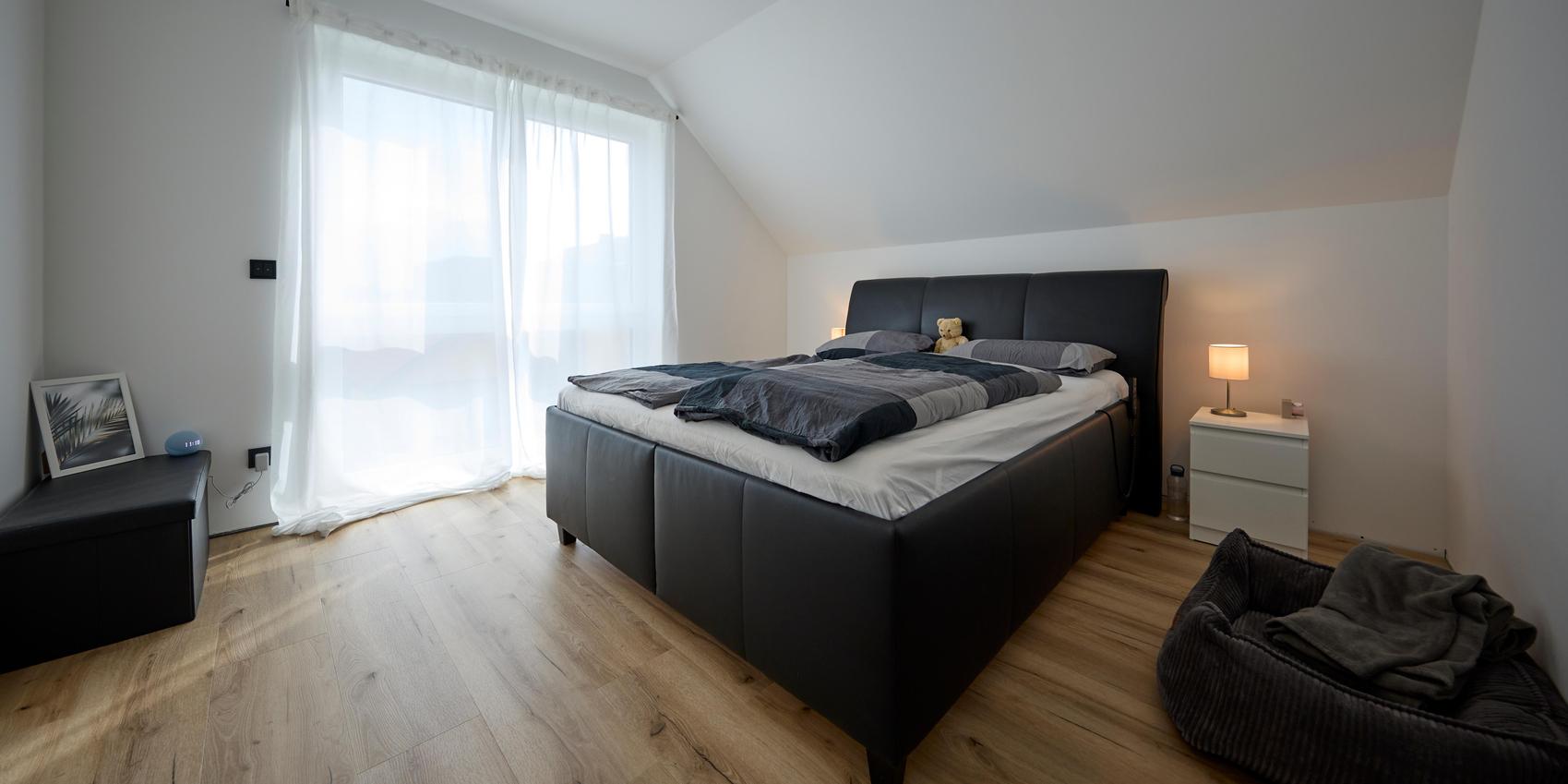 V1 Schlafzimmer