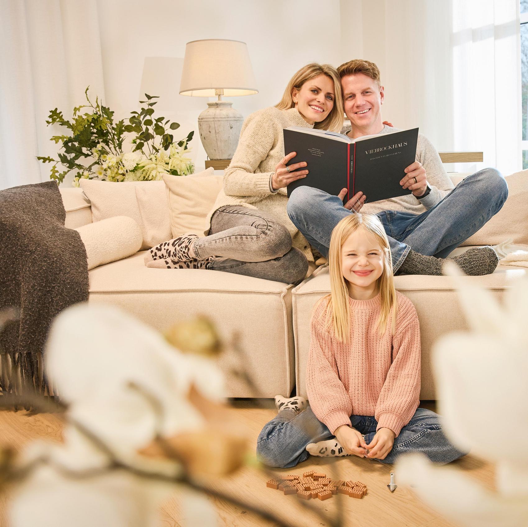 Familie auf der Couch